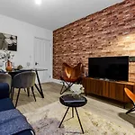 Tranquil 3 Bedroom Escape For Families Or Groups