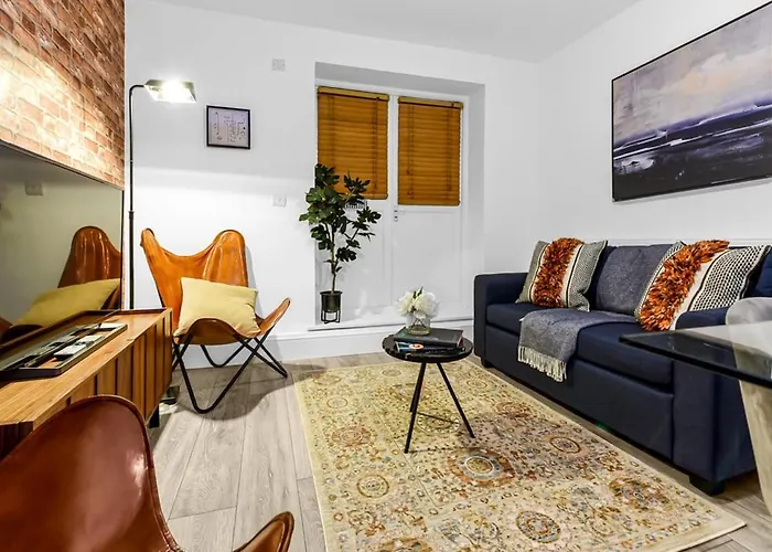 Tranquil 3 Bedroom Escape For Families Or Groups