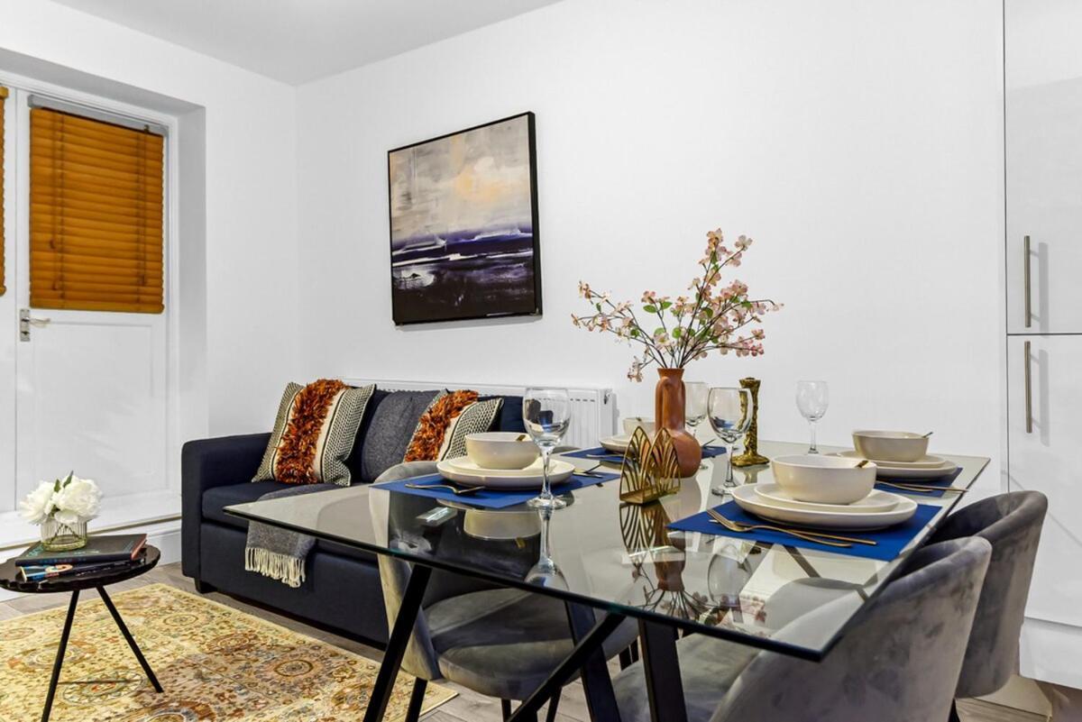 Tranquil 3 Bedroom Escape For Families Or Groups * London